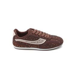 Sneakers - Ideal shoes