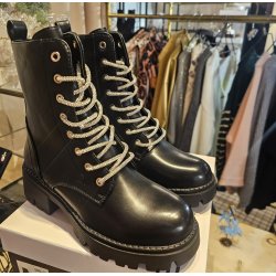 Ankelstvle - Vivi Rich