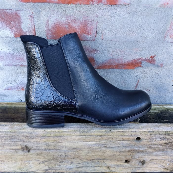 kayla boots beige